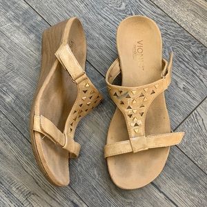 Vionic Orthaheel Maggie Wedge Sandals | Size 8